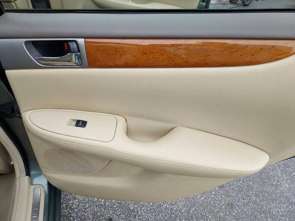 2006 Lexus ES 4th Gen - Image 15 of 20