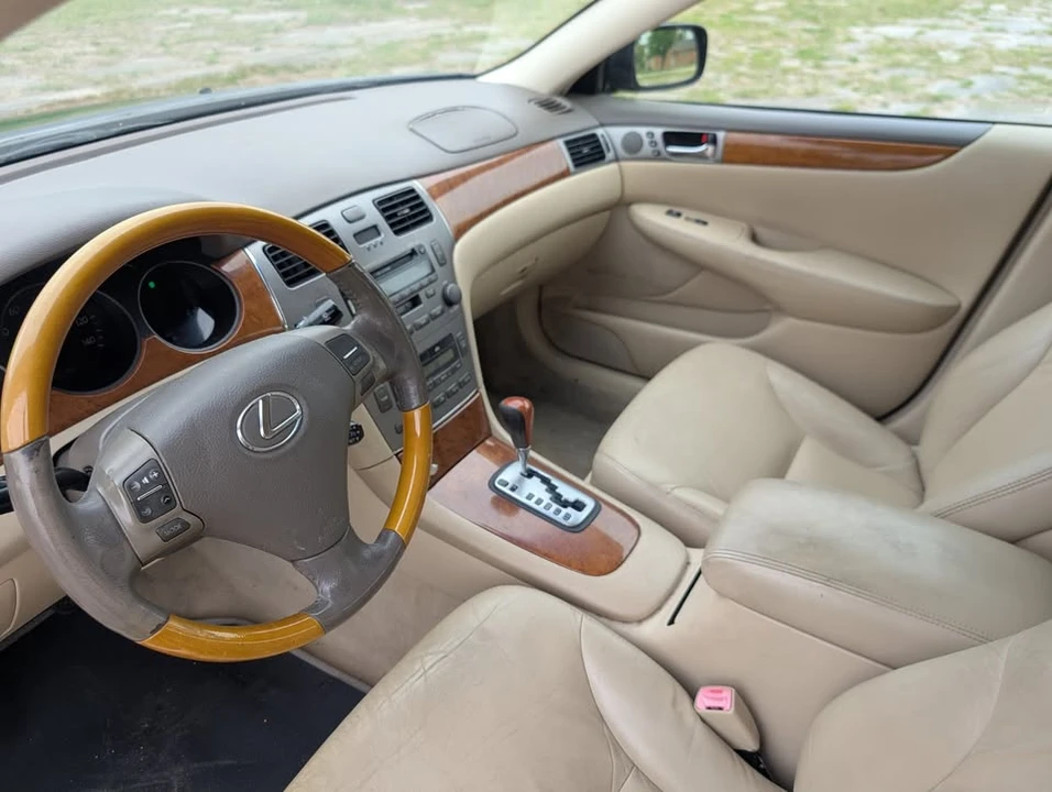 2006 Lexus ES 4th Gen - Image 10 of 20