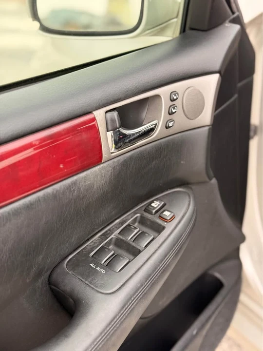 2006 Lexus ES 4th Gen - Image 10 of 12