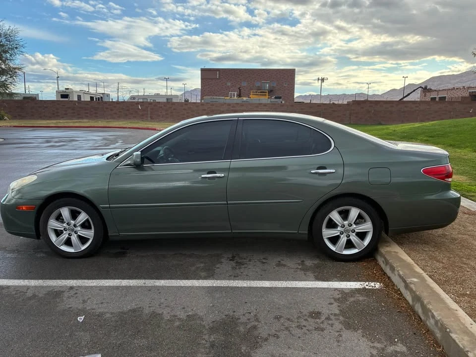 2006 Lexus ES 4th Gen - Image 2 of 12