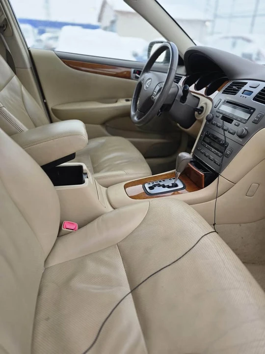 2006 Lexus ES 3rd Gen - Image 9 of 18