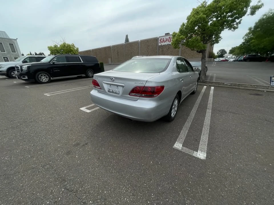 2006 Lexus ES 4th Gen - Image 4 of 12