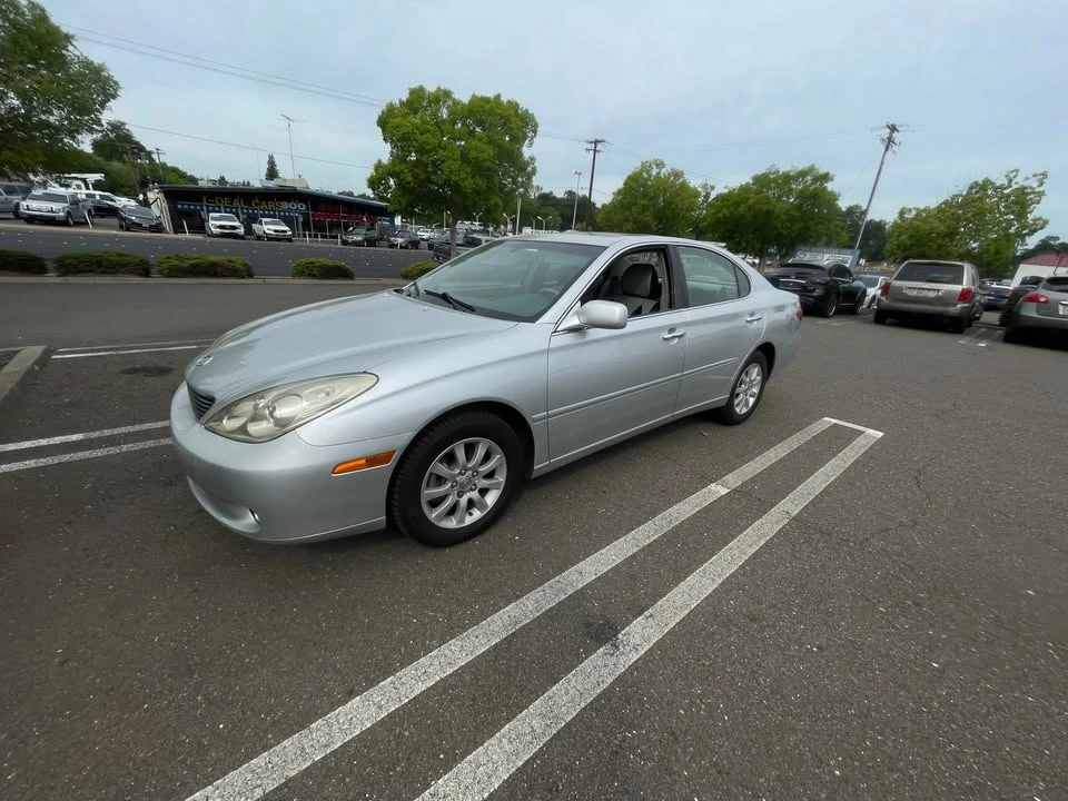 2006 Lexus ES 4th Gen - Image 3 of 12