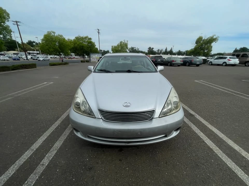 2006 Lexus ES 4th Gen - Image 2 of 12