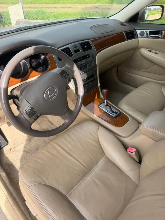 2006 Lexus ES 3rd Gen - Image 4 of 6