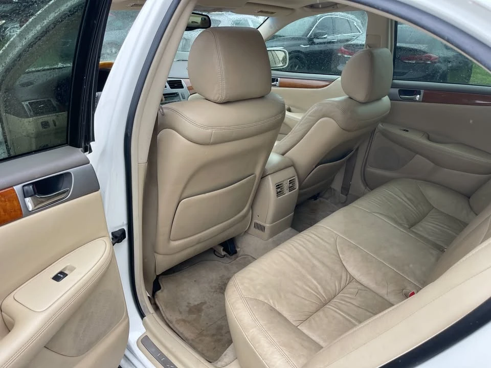 2006 Lexus ES 4th Gen - Image 10 of 13
