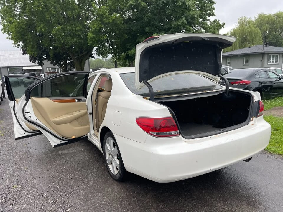 2006 Lexus ES 4th Gen - Image 12 of 13