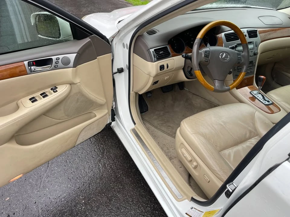 2006 Lexus ES 4th Gen - Image 5 of 13