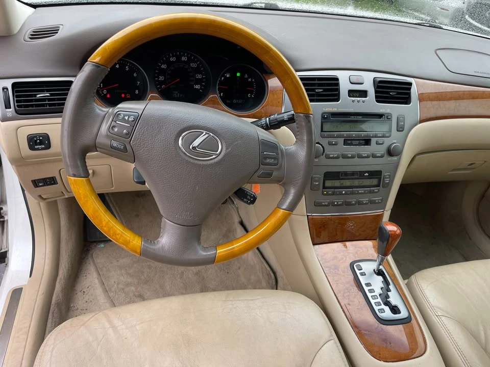 2006 Lexus ES 4th Gen - Image 7 of 13