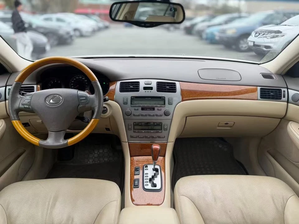 2006 Lexus ES 4th Gen - Image 10 of 13