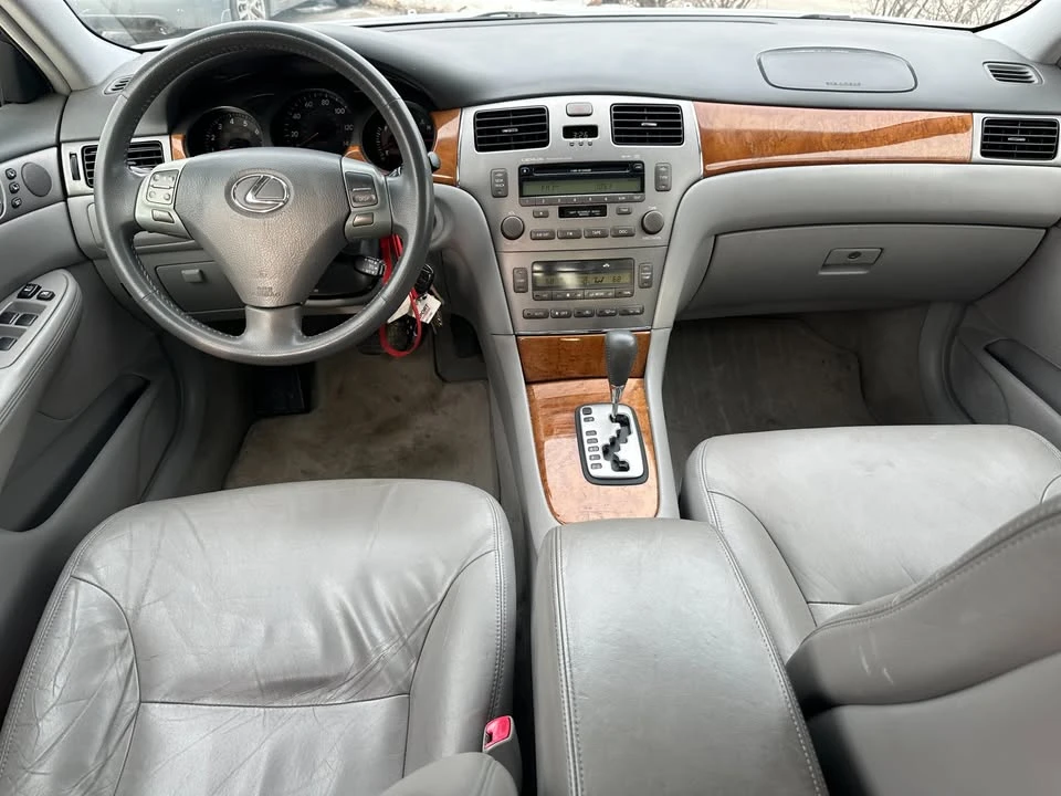 2006 Lexus ES 4th Gen - Image 3 of 20