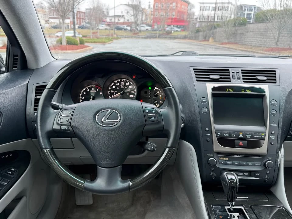 2006 Lexus GS 3rd Gen - Image 17 of 20