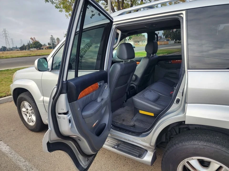 2006 Lexus GX 1st Gen - Image 7 of 17