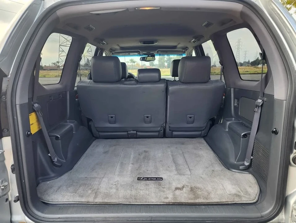 2006 Lexus GX 1st Gen - Image 11 of 17
