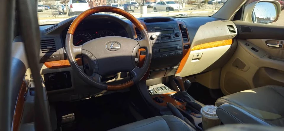 2006 Lexus GX 1st Gen - Image 6 of 8