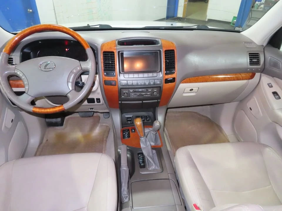 2006 Lexus GX 1st Gen - Image 17 of 20