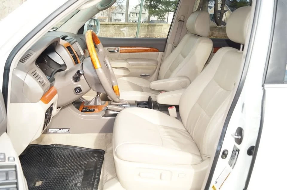 2006 Lexus GX 1st Gen - Image 18 of 20