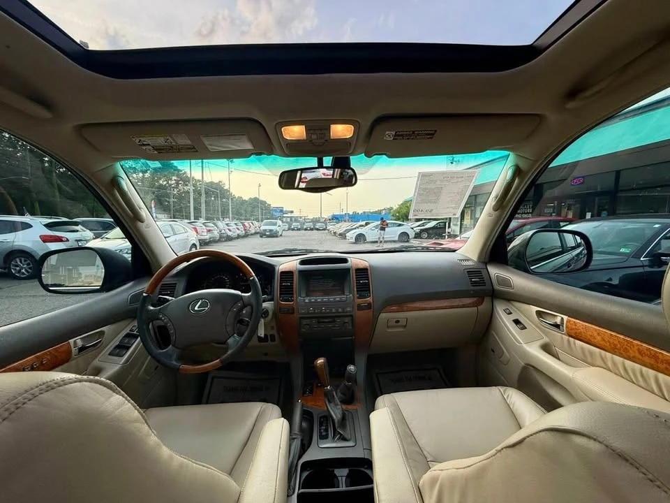 2006 Lexus GX 1st Gen - Image 16 of 18