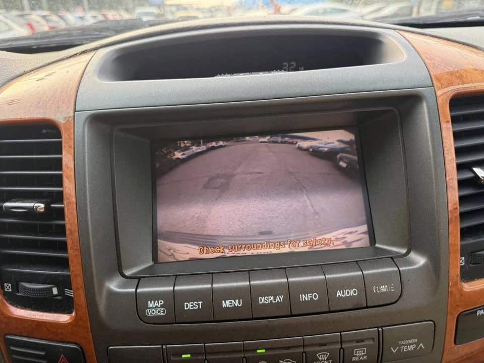 2006 Lexus GX 1st Gen - Image 14 of 18