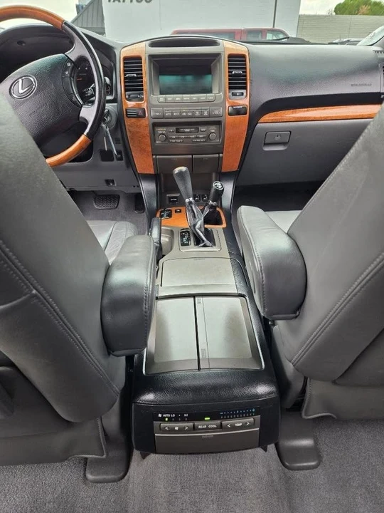 2006 Lexus GX 1st Gen - Image 16 of 20