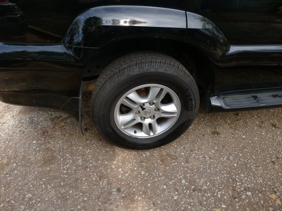 2006 Lexus GX 1st Gen - Image 8 of 19