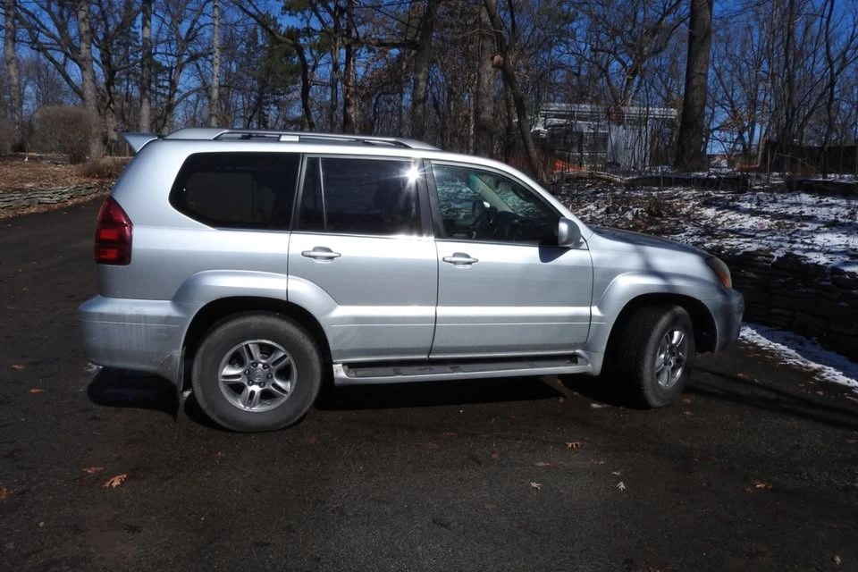 2006 Lexus GX 1st Gen - Image 4 of 6
