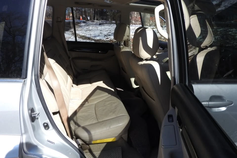 2006 Lexus GX 1st Gen - Image 2 of 6