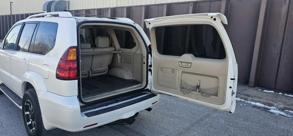 2006 Lexus GX 1st Gen - Image 17 of 20