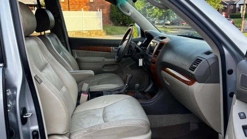 2006 Lexus GX 1st Gen - Image 10 of 20