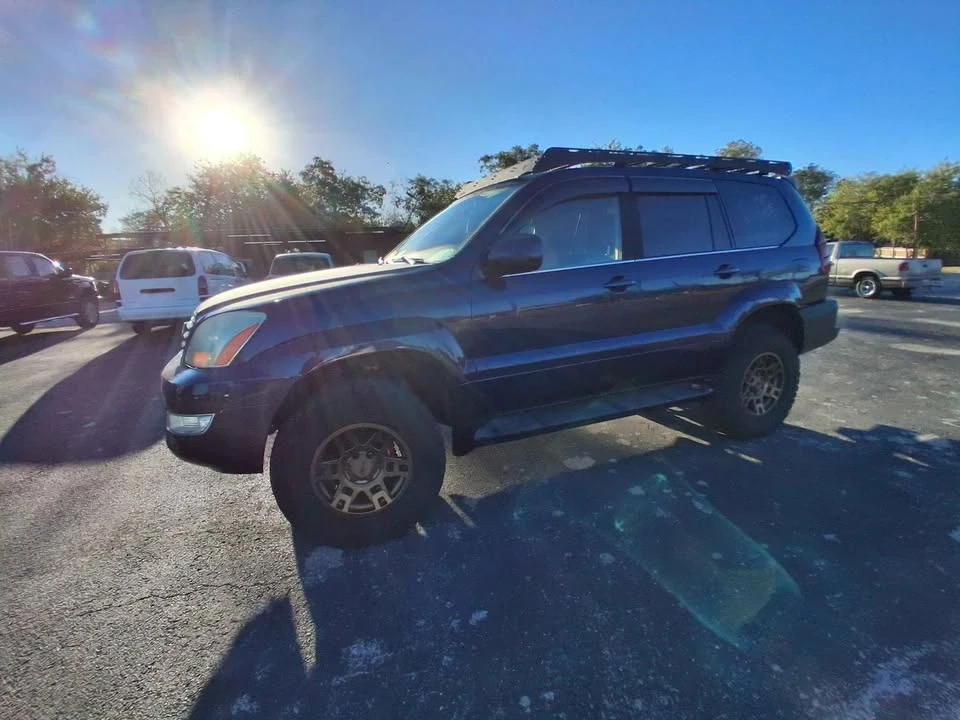 2006 Lexus GX 2nd Gen - Image 2 of 17