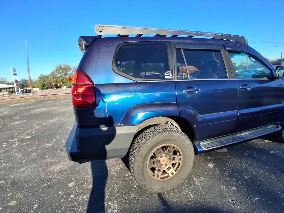 2006 Lexus GX 2nd Gen - Image 9 of 17