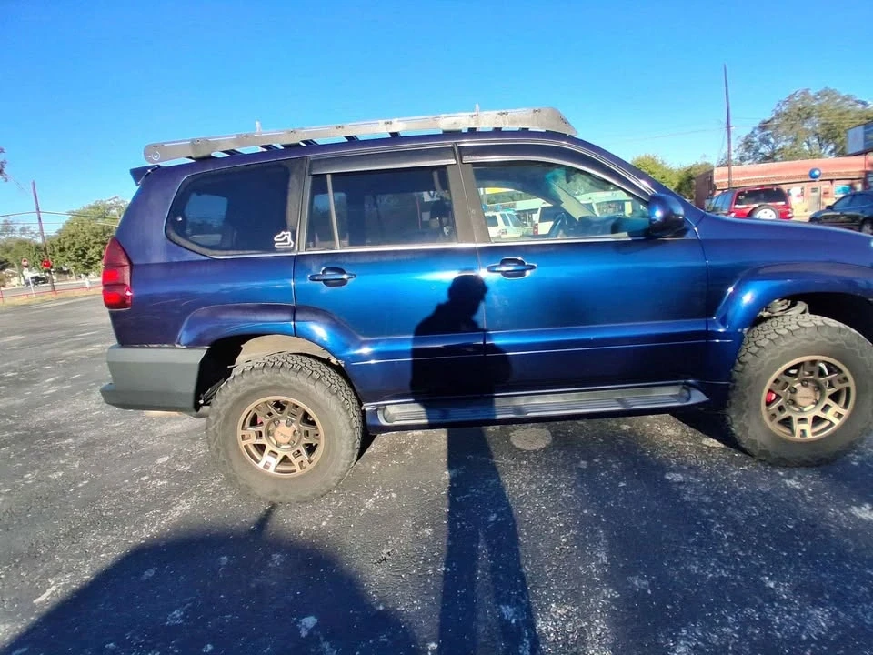 2006 Lexus GX 2nd Gen - Image 10 of 17