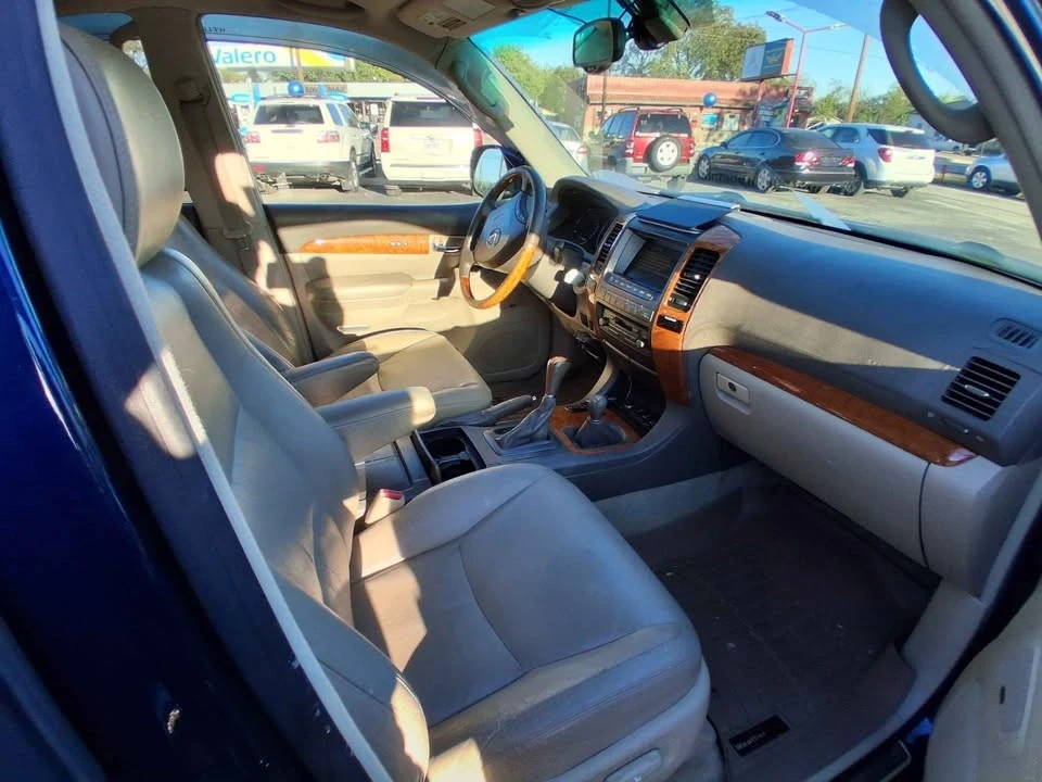2006 Lexus GX 2nd Gen - Image 14 of 17
