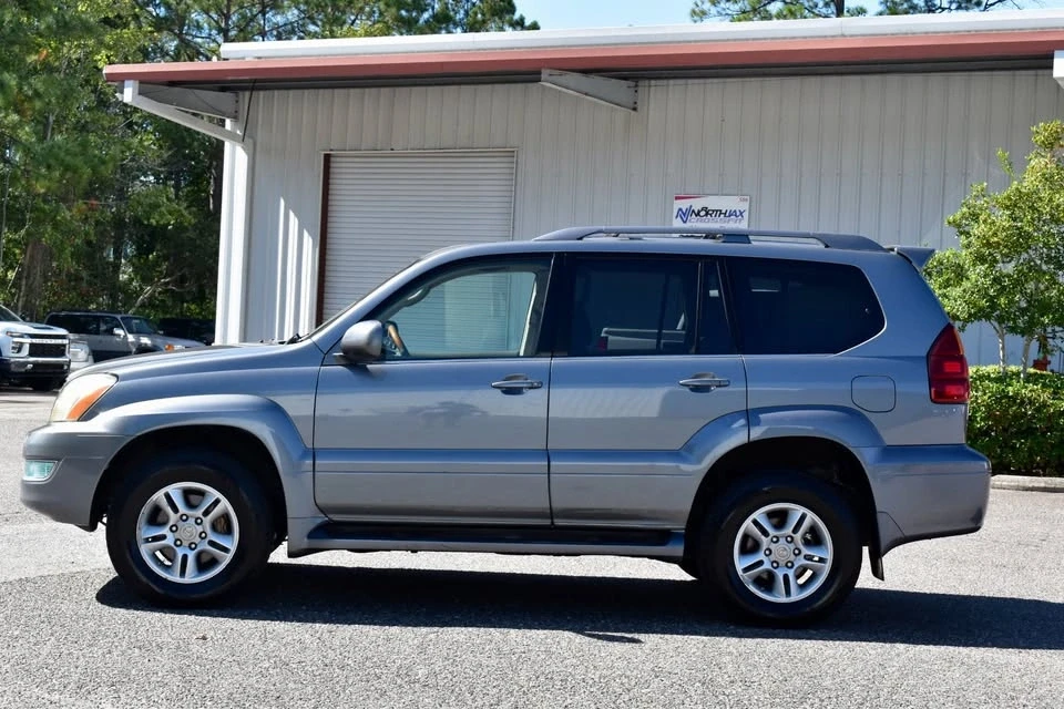 2006 Lexus GX 1st Gen - Image 2 of 20
