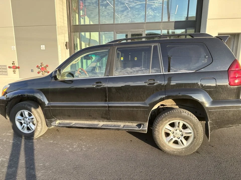 2006 Lexus GX 2nd Gen - Image 2 of 12