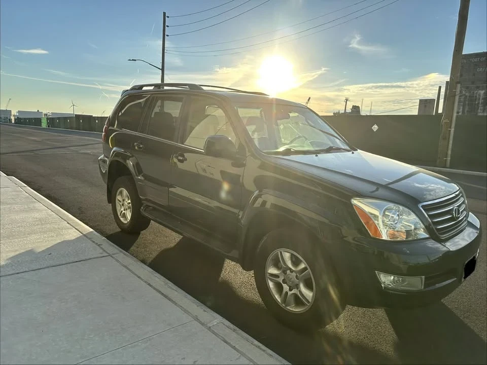 2006 Lexus GX 2nd Gen - Image 3 of 12