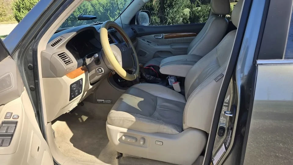 2006 Lexus GX 2nd Gen - Image 2 of 20