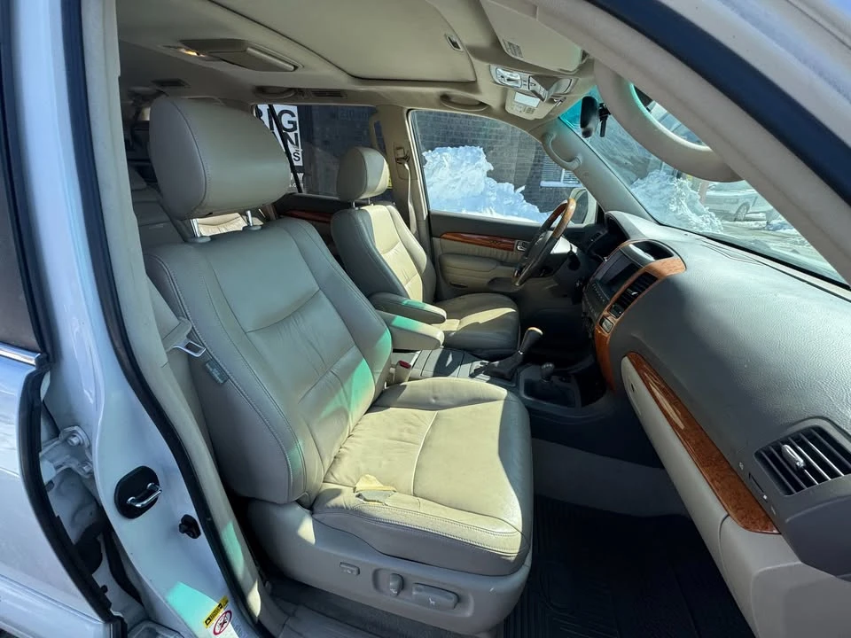 2006 Lexus GX 1st Gen - Image 16 of 17