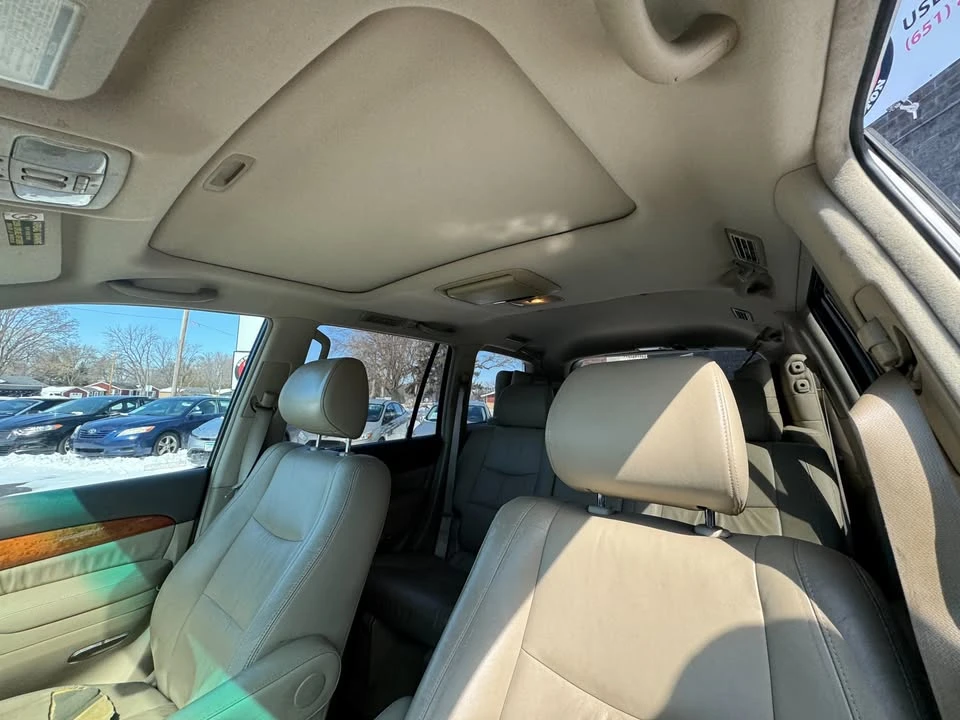 2006 Lexus GX 1st Gen - Image 9 of 17