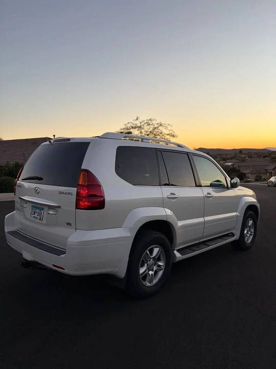 2006 Lexus GX 1st Gen - Image 3 of 15