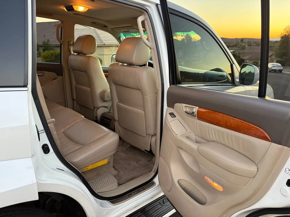 2006 Lexus GX 1st Gen - Image 13 of 15