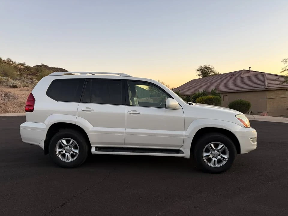 2006 Lexus GX 1st Gen - Image 2 of 15