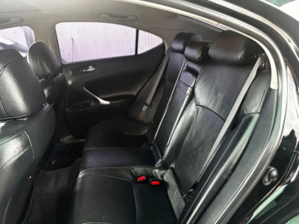 2006 Lexus IS 2nd Gen - Image 18 of 20