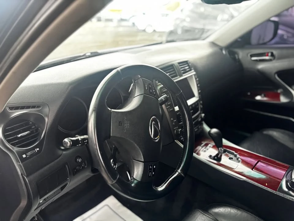 2006 Lexus IS 2nd Gen - Image 13 of 20