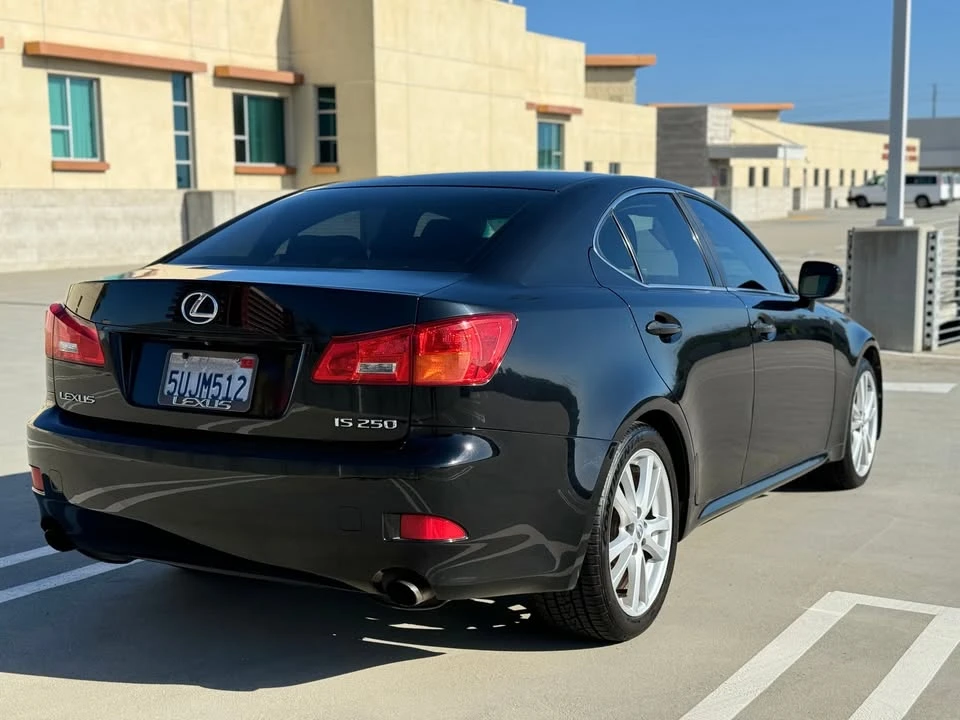 2006 Lexus IS 2nd Gen - Image 11 of 20