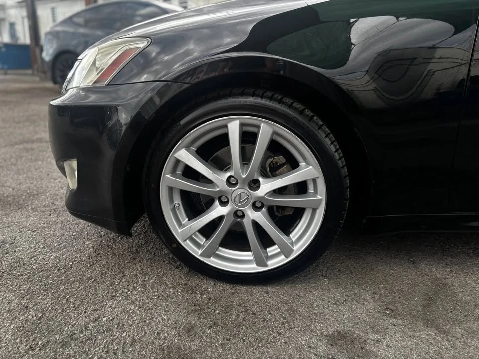 2006 Lexus IS 2nd Gen - Image 9 of 20