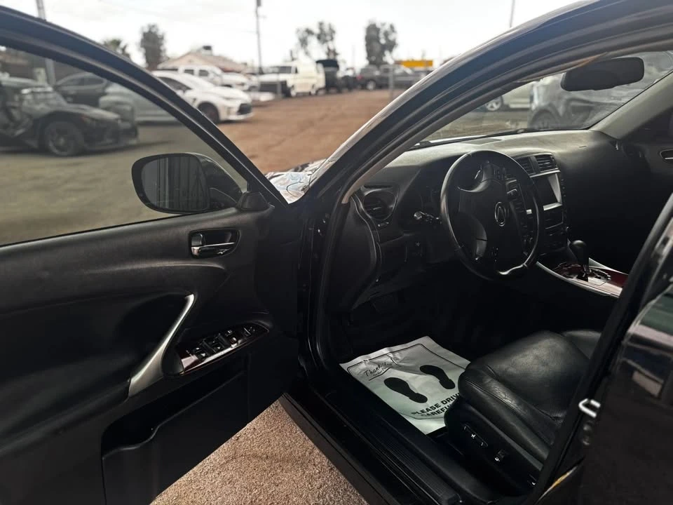 2006 Lexus IS 2nd Gen - Image 11 of 20