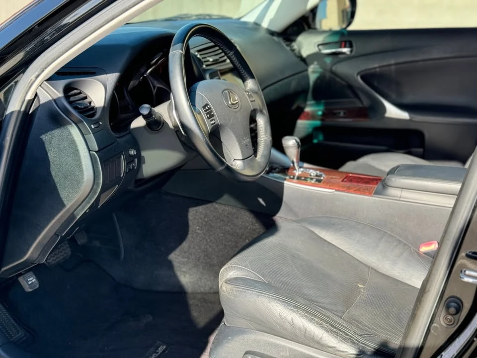 2006 Lexus IS 2nd Gen - Image 19 of 20