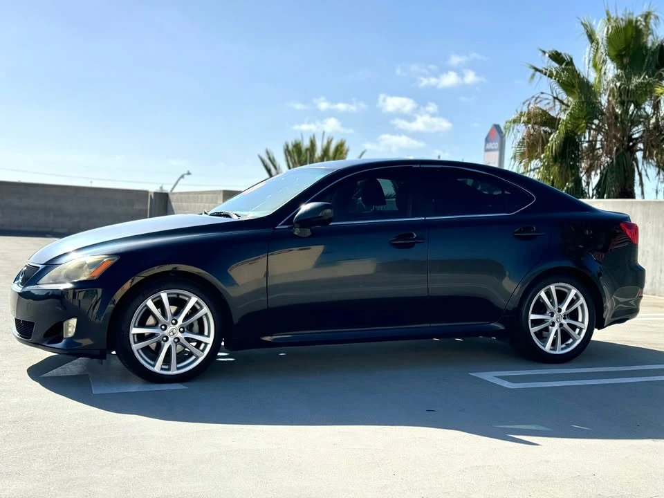 2006 Lexus IS 2nd Gen - Image 5 of 20