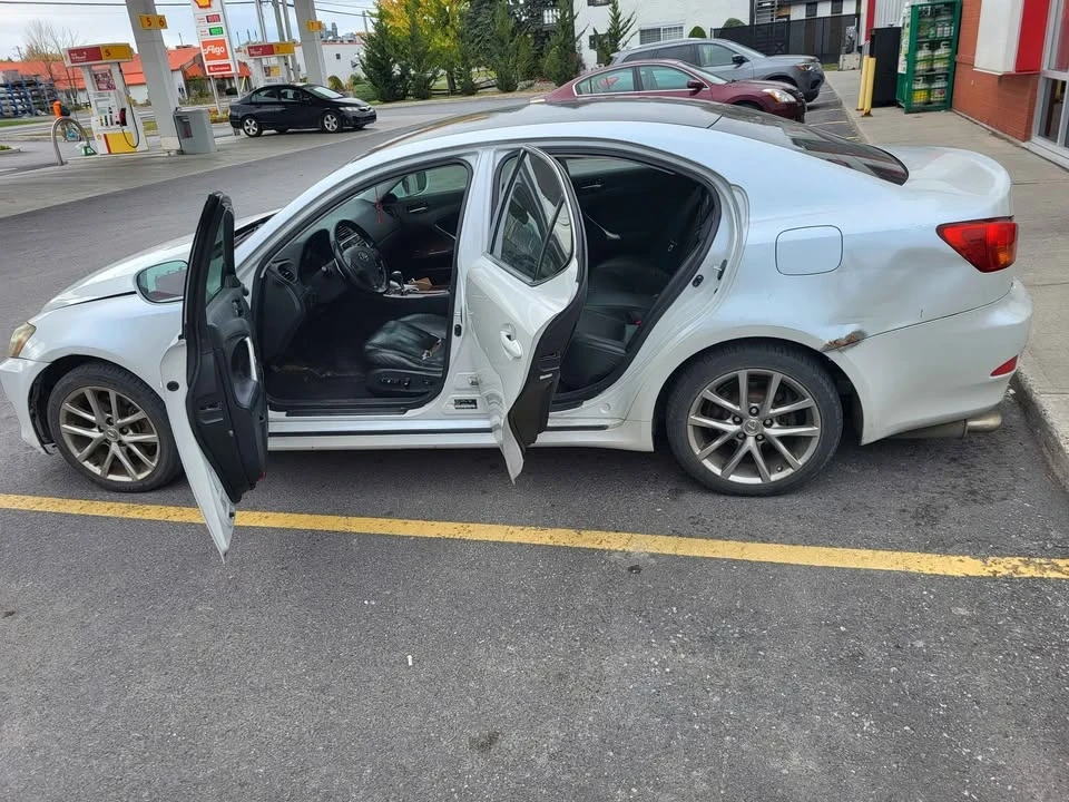 2006 Lexus IS 2nd Gen - Image 5 of 8